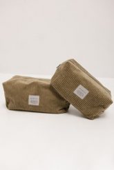 Kosmetyczka ze sztruksu w kolorze KHAKI-TRAVEL small size-MAŁY. Zielone kosmetyczki damskie Marsala, bez wzorów, z bawełny. Za 69.90 zł.