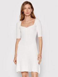 Guess Sukienka codzienna W2YK53 Z30K0 Biały Flare Fit. Białe sukienki damskie Guess, z aplikacjami, z wiskozy, bez ramiączek. Za 329.99 zł.