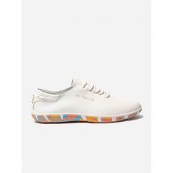 Buty sportowe damskie TBS Confort. Białe obuwie sportowe damskie TBS, tenisowe. Za 447.50 zł.