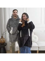 THE HOME DECO FACTORY Bluza (produkt niespodzianka) rozmiar: onesize. Czarne bluzy damskie THE HOME DECO FACTORY, bez wzorów, z kapturem. Za 52.99 zł.