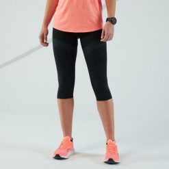 Legginsy do biegania krótkie damskie Kiprun Care. Czarne legginsy damskie KIPRUN, s, bez wzorów, z elastanu. Za 99.99 zł.