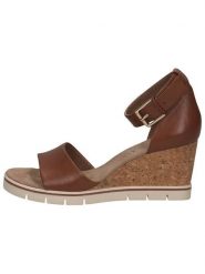Caprice Skórzane sandały w kolorze jasnobrązowym na koturnie rozmiar: 39. Brązowe sandały damskie Caprice, bez wzorów, z otwartym noskiem, bez obcasa, na koturnie, bez zapięcia. Za 156.24 zł.