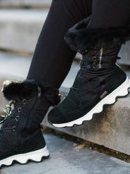 Kilpi Botki zimowe "Frozen" w kolorze czarnym rozmiar: 41. Czarne botki damskie Kilpi, na zimę, z materiału, bez obcasa, bez zapięcia. Za 355.45 zł.