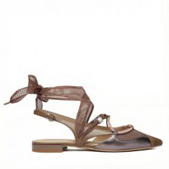 Czółenka PINKO. Brązowe czółenka damskie Pinko, bez wzorów, bez obcasa. Za 1,079.00 zł.