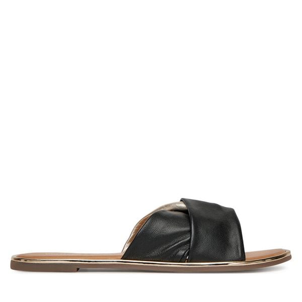 Klapki Gioseppo. Czarne klapki damskie Gioseppo, bez wzorów, bez obcasa, bez zapięcia. Za 259.99 zł.