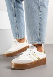 Biało-Złote Sneakersy w Stylu Kultowych Tenisówek na Grubej Podeszwie Carilne. Białe obuwie sportowe damskie Born2be, z jeansu, bez zapięcia, tenisowe. Za 74.99 zł.