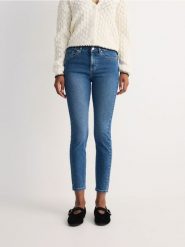 Jeansy slim push up - niebieski. Niebieskie jeansy damskie Reserved. W wyprzedaży za 59.99 zł.
