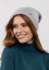 Czapka zimowa z kryształkami H-DIXIE. Szare czapki damskie Volcano, na zimę, bez wzorów, z dzianiny. Za 69.99 zł.
