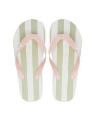 Guess Japonki J6GZ25 WO780 Różowy jasny. Czerwone klapki damskie Guess, z aplikacjami, z syntetyku, bez obcasa, bez zapięcia. Za 69.99 zł.