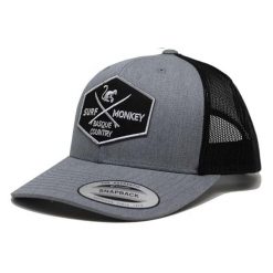 Czapka Trucker - 6 Paneli / Rozmiar uniwersalny (Szary/Czarny). Szare czapki z daszkiem damskie SURF MONKEY, z aplikacjami. Za 179.95 zł.