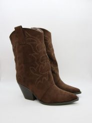 Bellucci Kowbojki w kolorze brązowym rozmiar: 39. Brązowe kozaki damskie Bellucci, na zimę, bez obcasa, bez zapięcia. Za 173.60 zł.