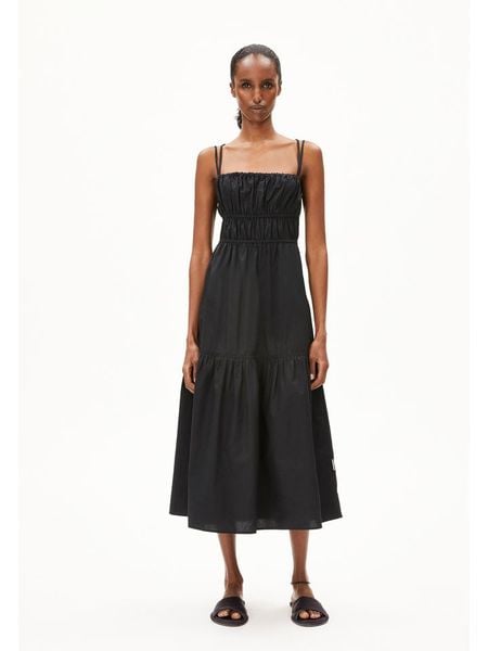 Armedangels Sukienka "Hetmalaa" w kolorze czarnym rozmiar: L. Czarne sukienki damskie ARMEDANGELS, bez wzorów, z bawełny, bez ramiączek. Za 324.26 zł.