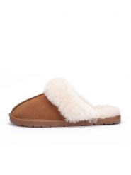 Gooce Wełniane kapcie "Emeline" w kolorze jasnobrązowym rozmiar: 36. Brązowe kapcie damskie Gooce, ze skóry. Za 215.95 zł.