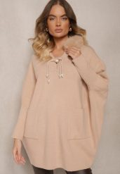 Beżowy Sweter o Kroju Nietoperza ze Sznurkiem Perełkami i Odpinanym Futerkiem Nomilora. Brązowe swetry klasyczne damskie Renee, z futra, bez kołnierzyka. Za 159.99 zł.
