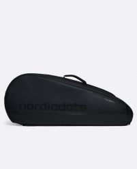 Torba tenisowa dla dorosłych na 12 rakiet PRO – Stealth Black. Czarne torby podróżne NORDICDOTS, bez wzorów, z materiału. Za 780.00 zł.