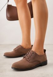 Brązowe Lakierowane Półbuty Oksfordki Yotella. Brązowe półbuty damskie Born2be, bez wzorów, z jeansu, bez obcasa, na płaskiej podeszwie, bez zapięcia. Za 79.99 zł.