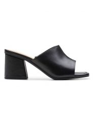 Clarks Skórzane klapki "Siara65" w kolorze czarnym rozmiar: 41. Czarne klapki damskie Clarks, bez wzorów, z otwartym noskiem, bez obcasa, bez zapięcia. Za 228.38 zł.