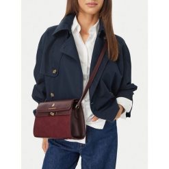 Torebka Beverly Hills Polo Club. Czerwone listonoszki damskie Beverly Hills Polo Club, bez wzorów, bez dodatków. Za 179.99 zł.