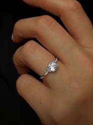 OR Carats Złoty pierścionek z diamentem i kamieniem szlachetnym rozmiar: 60. Szare pierścionki damskie OR Carats, z diamentem, złote. Za 878.53 zł.
