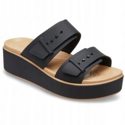 Sandały dla Kobiet Crocs Brooklyn Buckle Matte Wrap. Brązowe sandały damskie Crocs, bez wzorów, z materiału, bez obcasa, na platformie, bez zapięcia. Za 289.99 zł.