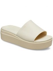 Crocs Klapki "Brooklyn" w kolorze kremowym rozmiar: 42/43. Brązowe klapki damskie Crocs, bez wzorów, z otwartym noskiem, bez obcasa, na platformie, bez zapięcia. Za 149.31 zł.