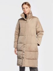 Bruuns Bazaar Płaszcz zimowy Lucky BBW2528 Beżowy Regular Fit. Brązowe kurtki damskie Bruuns Bazaar, na zimę, bez wzorów, z syntetyku, bez kaptura. Za 1,119.00 zł.