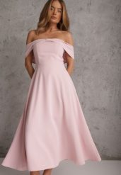 Różowa Rozkloszowana Sukienka Koktajlowa VICES z Hiszpańskim Dekoltem Neamerianne. Czerwone sukienki damskie Renee, bez wzorów, eleganckie, bez ramiączek. Za 199.99 zł.