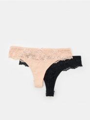 Stringi typu tanga z koronką 2 pack - wielobarwny. Czerwone stringi Sinsay, bez wzorów, z koronki. Za 19.99 zł.