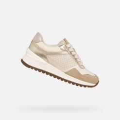 Sneakersy damscy Geox Desya. Brązowe obuwie sportowe damskie Geox, bez zapięcia. W wyprzedaży za 510.50 zł.