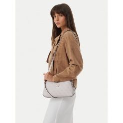 Torebka Guess. Białe torebki klasyczne damskie Guess, bez dodatków. Za 584.99 zł.