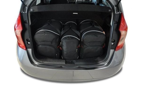 Torby Do Bagażnika Nissan Note 2013-2016 3Szt Kjust. Czarne torby podróżne KJUST, bez wzorów, z kauczuku. Za 944.00 zł.