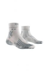 Skarpety do biegania Run Speed Two 4.0. Białe skarpetki damskie X Socks, bez wzorów, z syntetyku. Za 65.00 zł.