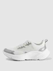4F Buty do biegania Freemove Mesh damskie - białe 41. Białe obuwie sportowe treningowe 4F, z meshu, do biegania. Za 329.99 zł.