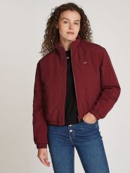TOMMY JEANS Kurtka przejściowa w kolorze bordowym rozmiar: M. Czerwone kurtki damskie Tommy Jeans, m, bez wzorów, z jeansu, bez kaptura. Za 426.06 zł.