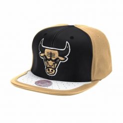 Czapka z daszkiem bejsbolówka koszykarska Mitchell & Ness NBA Chicago Bulls. Czapki z daszkiem damskie Mitchell & Ness, bez wzorów. Za 179.00 zł.