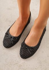 Czarne Balerinki z Siateczkową Cholewką z Plecionką Zdobione Kokardką Harelaya. Czarne balerinki damskie Renee, z aplikacjami, z jeansu. Za 69.99 zł.