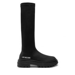 Kozaki LOVE MOSCHINO. Czarne kozaki damskie Love Moschino, bez obcasa, na płaskiej podeszwie, bez zapięcia. Za 849.99 zł.