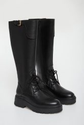 Kozaki skórzane LIU JO. Kozaki damskie Liu Jo, bez obcasa, bez zapięcia. Za 959.00 zł.