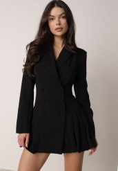 Czarna Sukienka o Kroju Marynarki VICES z Poduszkami w Ramionach Serlina. Czarne sukienki damskie Born2be, bez wzorów, eleganckie, bez ramiączek. Za 249.99 zł.