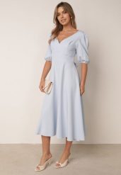 Niebieska Elegancka Sukienka z Bufiastymi Rękawami i Wiązaniem na Plecach Zeepy. Niebieskie sukienki damskie Born2be, bez wzorów, eleganckie, bez ramiączek. Za 249.99 zł.