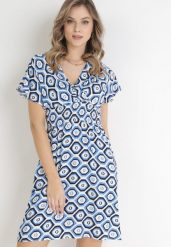 Granatowa Sukienka Mini z Wiskozy z Gumką w Pasie i Kopertowym Dekoltem Karisa. Niebieskie sukienki damskie Born2be, bez wzorów, z wiskozy, bez ramiączek. Za 89.99 zł.