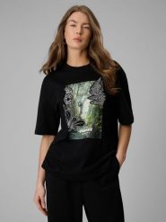 4F T-shirt loose z nadrukiem damski - czarny M. Czarne t-shirty damskie 4F, m, bez wzorów, z bawełny, bez kołnierzyka. Za 79.99 zł.