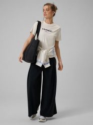 4F Spodnie dresowe z szerokimi nogawkami modalem damskie - czarne XS. Czarne spodnie dresowe damskie 4F, bez wzorów, z dresówki. Za 189.99 zł.