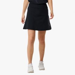 Spódnica treningowa damska Swedemount Core 2-In-1 Skirt szybkoschnąca. Czarne spódnice damskie SWEDEMOUNT, bez wzorów, sportowe. Za 147.00 zł.