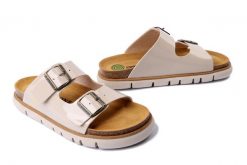 DR. BRINKMANN 700699-08 beige, klapki damskie. Brązowe klapki damskie Dr. Brinkmann, bez wzorów, bez obcasa, bez zapięcia. Za 247.92 zł.