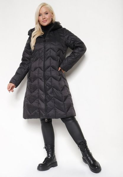 Czarna Długa Kurtka z Ozdobnym Pikowanym Przeszyciem i Kapturem Pretini. Czarne kurtki damskie Born2be, plus size, bez wzorów, z jeansu. Za 279.99 zł.