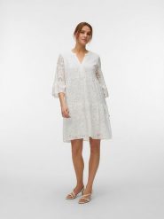 Vero Moda Sukienka w kolorze białym rozmiar: L. Białe sukienki damskie Vero Moda, bez wzorów, z bawełny, bez ramiączek. Za 128.95 zł.