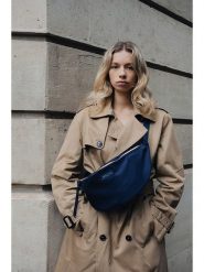 Maison héritage PARIS Saszetka "Rachel" w kolorze granatowym - 34 x 17 cm rozmiar: onesize. Niebieskie nerki i saszetki damskie maison héritage PARIS, bez wzorów, z materiału. Za 304.99 zł.