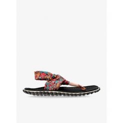 Sandały turystyczne damskie Gumbies Slingback Sandals. Czerwone sandały damskie Gumbies, bez wzorów, bez obcasa, bez zapięcia. Za 114.99 zł.