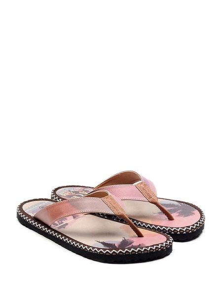 Calceo Japonki w kolorze jasnoróżowym ze wzorem rozmiar: 42. Różowe klapki damskie Calceo, bez wzorów, z materiału, z otwartym noskiem, bez obcasa, bez zapięcia. Za 122.96 zł.